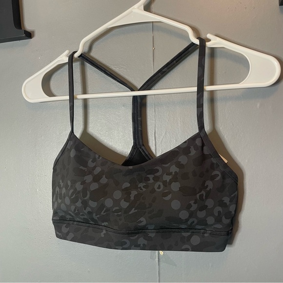 Lululemon Flow Y Nulu Bra *Light Support, A–C Cups
Intertwined Camo Deep Coal 6 - Picture 4 of 8